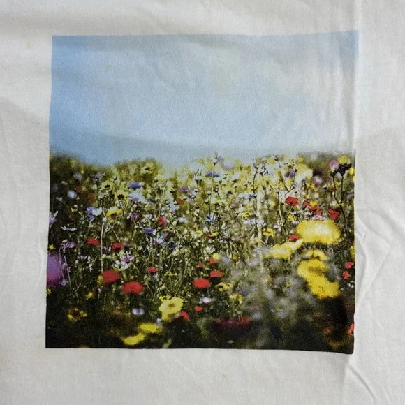 Banana Republic White Tee with Floral Print-size M - Picture 3 of 6